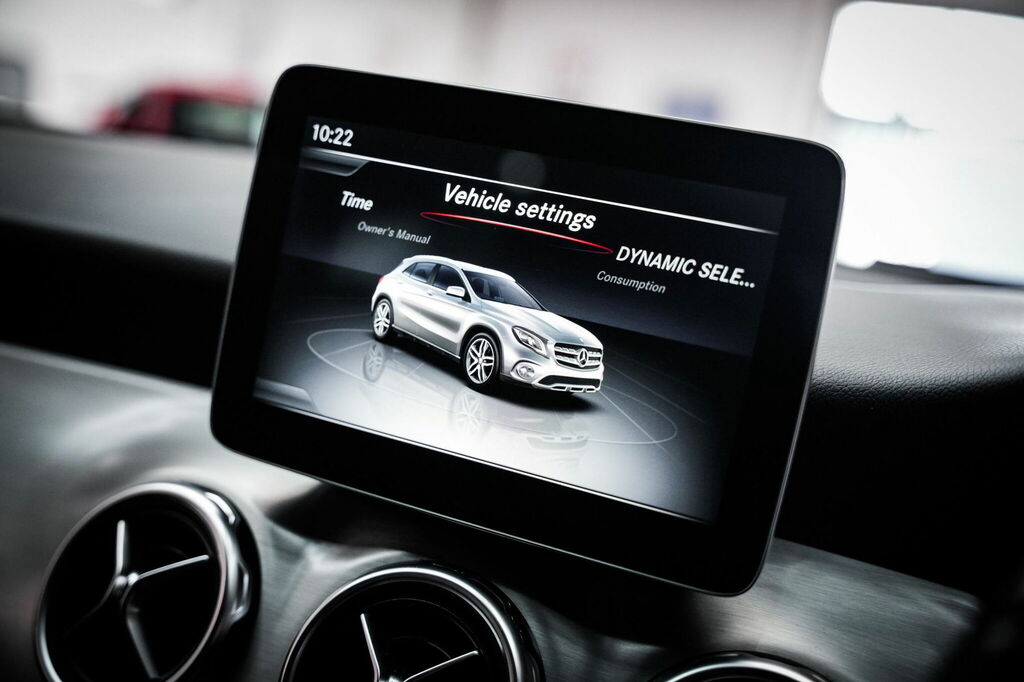Mercedes-Benz GLA Class 2.1 Gla200d Amg Line 7G-dct Euro 6 Ss FG67WKZ #6