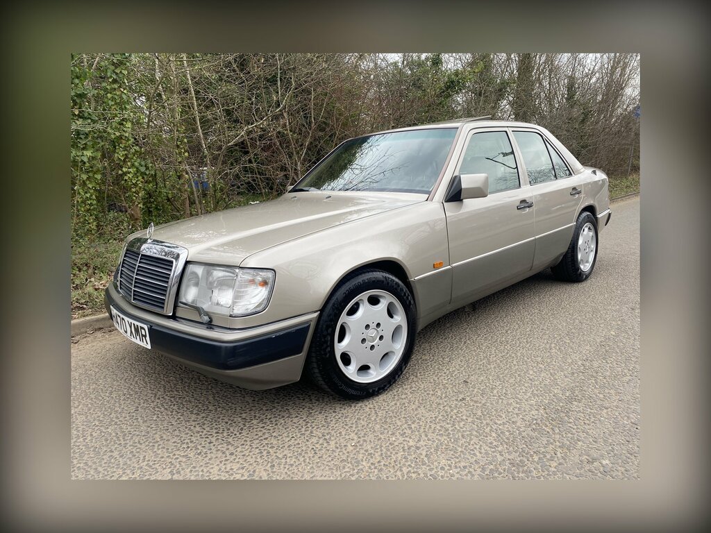 Mercedes-Benz E Class 300E Auto Silver