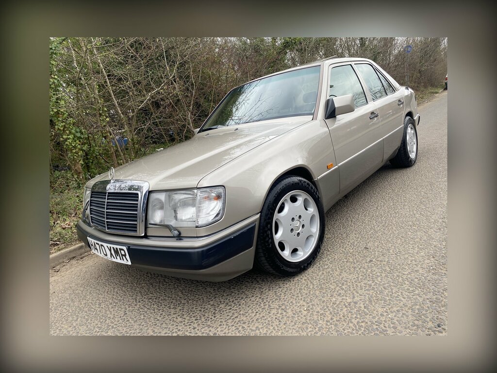 Mercedes-Benz E Class 300E Auto H470XMR Silver #2