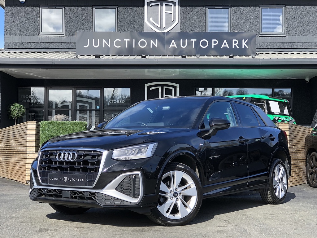 Audi Q2 Tfsi Cod S Line GM21YGE Black #2