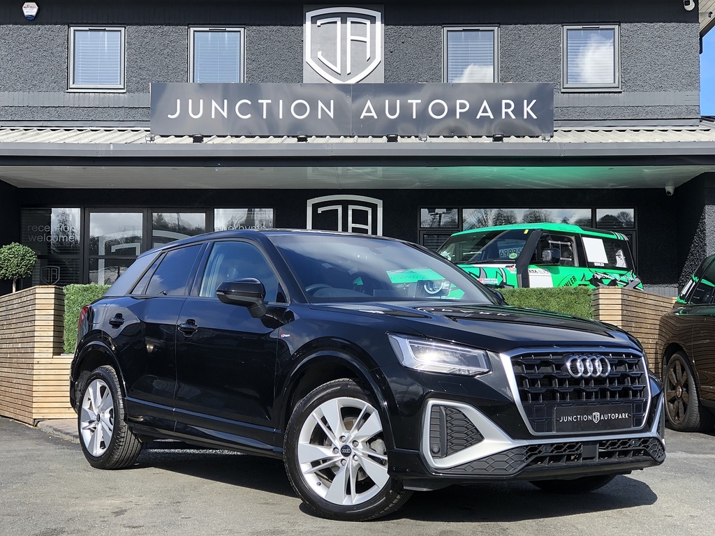 Audi Q2 Tfsi Cod S Line Black