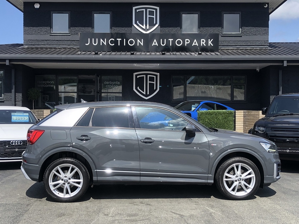 Audi Q2 Tdi S Line YL17ZZX Grey #5