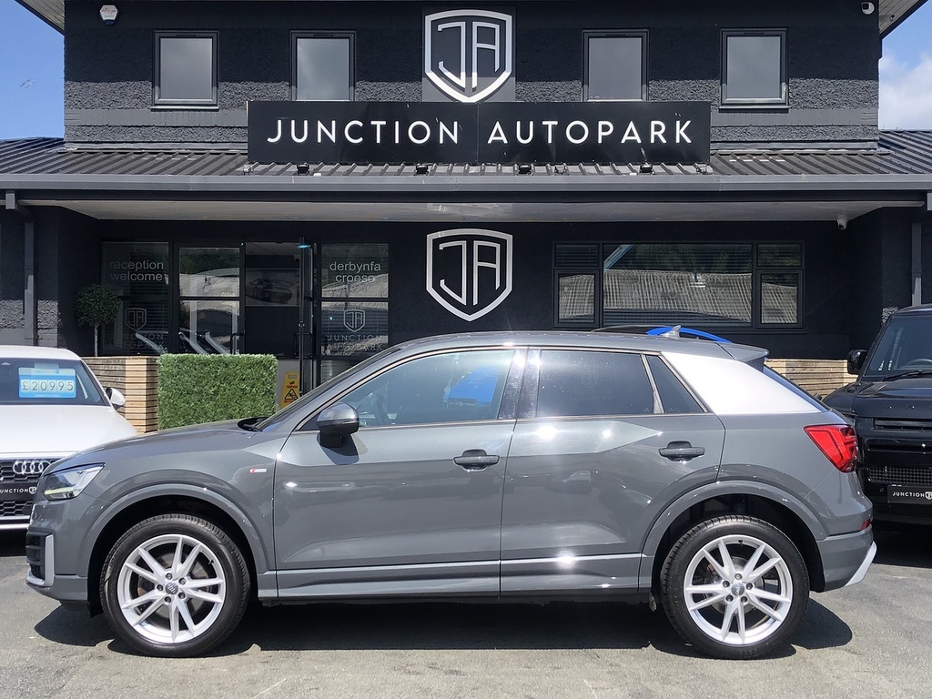 Audi Q2 Tdi S Line YL17ZZX Grey #4