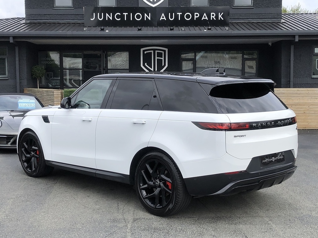 Land Rover Range Rover Sport D300 Mhev Se FA23JVJ White #3