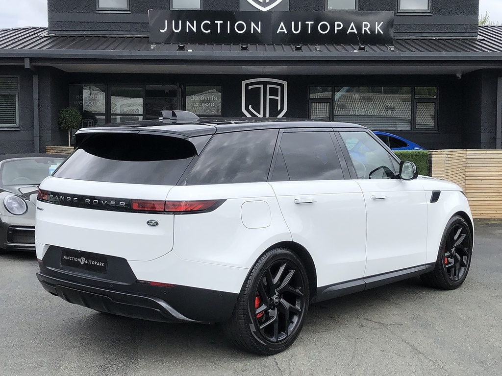 Land Rover Range Rover Sport D300 Mhev Se FA23JVJ White #6