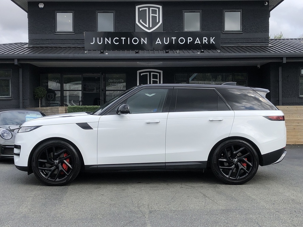 Land Rover Range Rover Sport D300 Mhev Se FA23JVJ White #4
