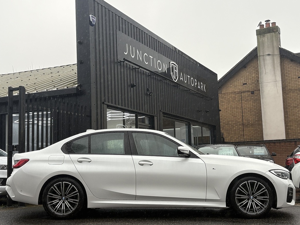 BMW 3 Series 318I M Sport KN71VDR White #4