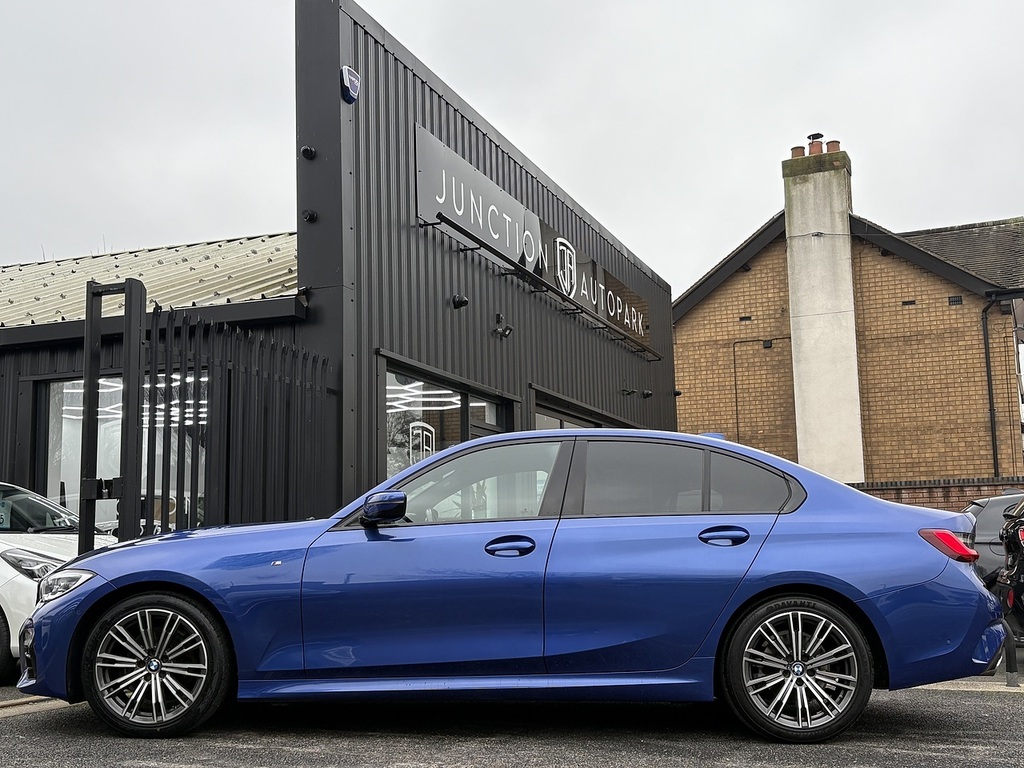 BMW 3 Series 320I M Sport YE71KUG Blue #4