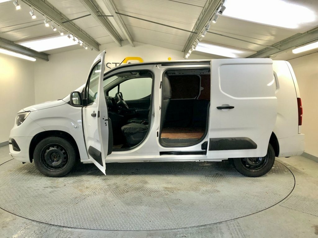 Vauxhall Combo Combo 2300 Sportive Td Ss DN20GWJ White #4
