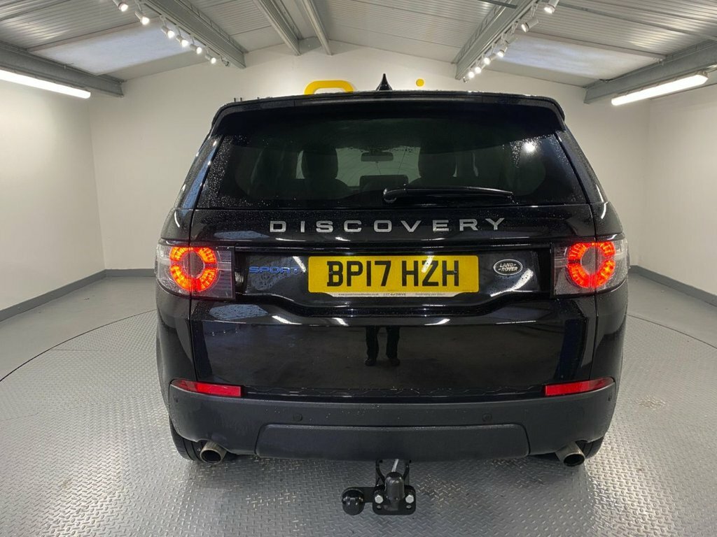 Land Rover Discovery Sport 2L Pure Edition BP17HZH Black #4