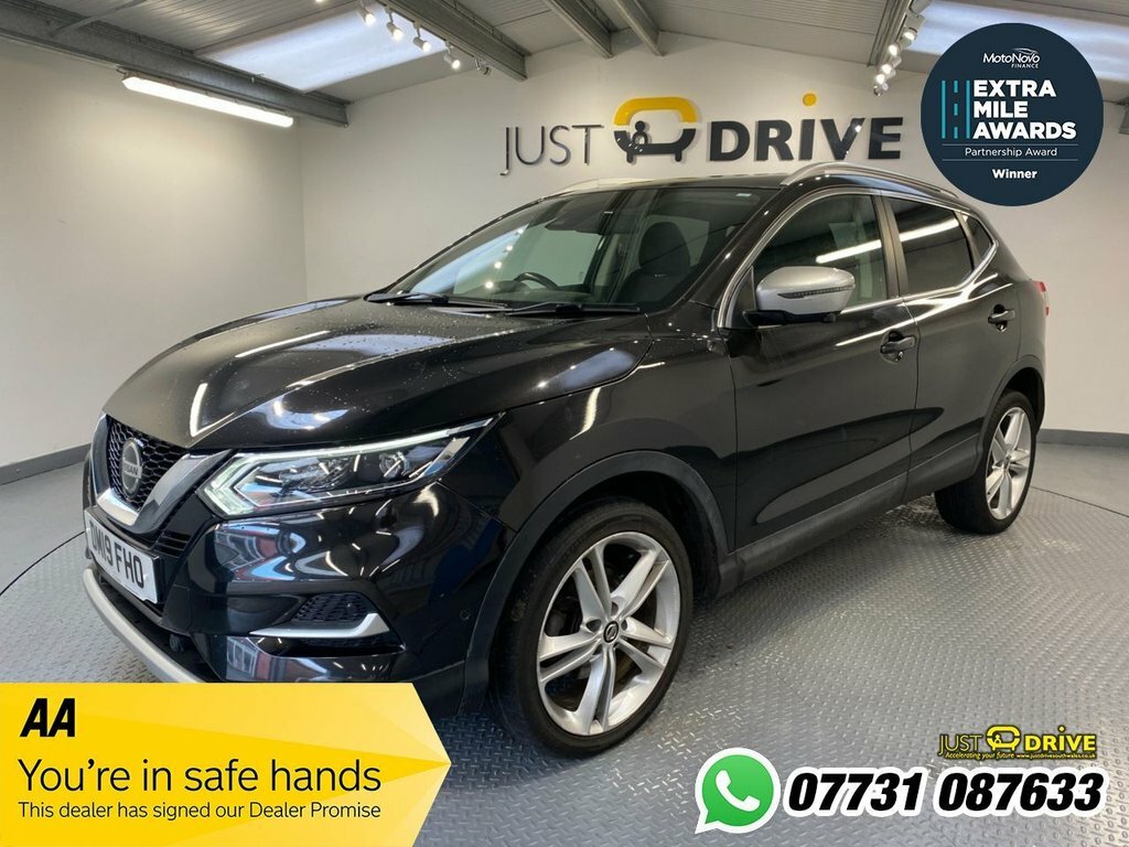 Nissan Qashqai 1.3L N-motion Black