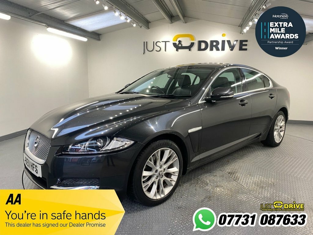 Jaguar XF 2.2L Luxury Grey