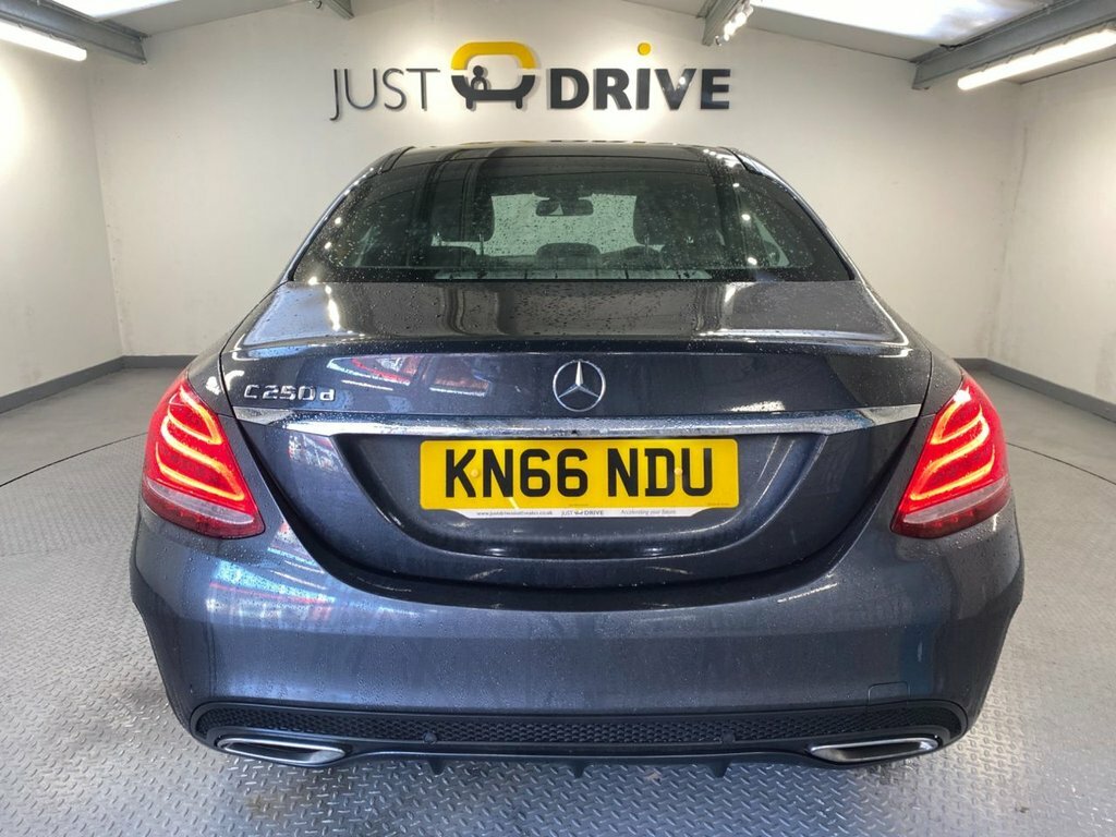 Mercedes-Benz C Class 2.1L Amg Line KN66NDU Grey #4