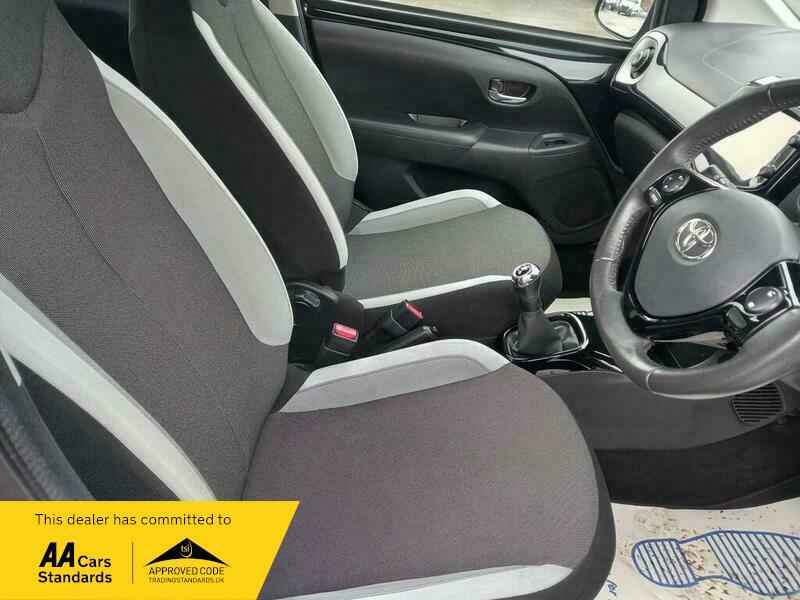 Toyota Aygo Vvt-i X-clusiv FL64RXA Black #6