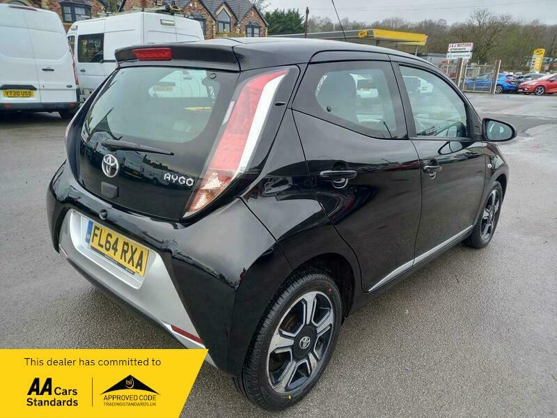 Toyota Aygo Vvt-i X-clusiv FL64RXA Black #5