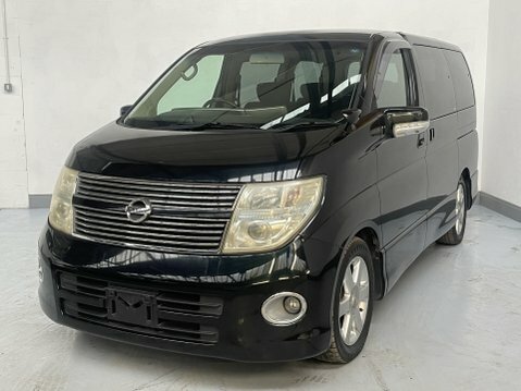 Nissan Elgrand E51 2.5 V6 Black #4