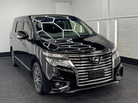 Nissan Elgrand E52 3.5 V6 Black #2