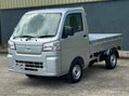 Daihatsu HiJet Pickup White #10