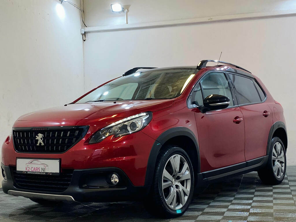 Peugeot 2008 1.6 Bluehdi 100 Gt Line NX18LBO Red #3
