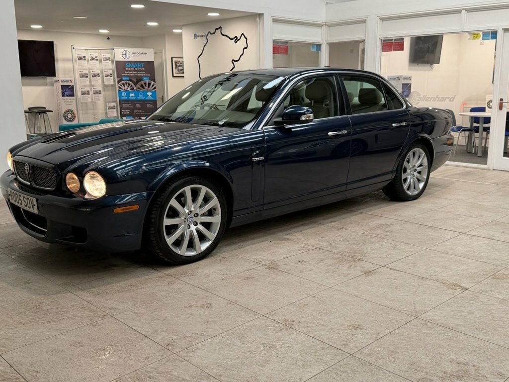Jaguar XJ 2.7L Executive Blue
