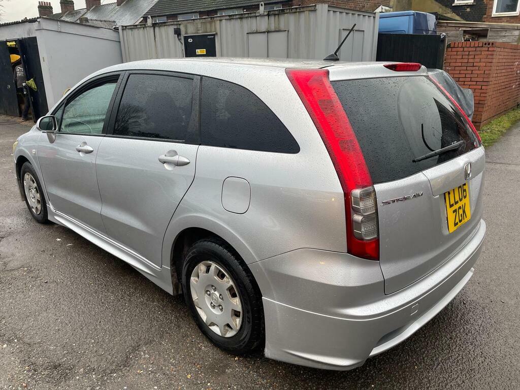 Honda Stream 2.0 I-vtec Se Sport Silver #4
