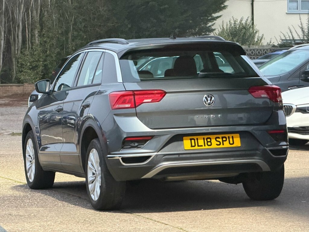 Volkswagen T-Roc 1L Se DL18SPU Grey #4