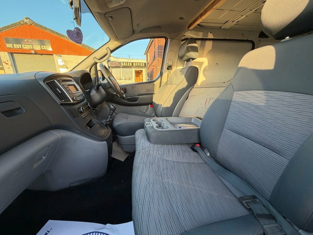 Hyundai iLoad Crdi Se White #8