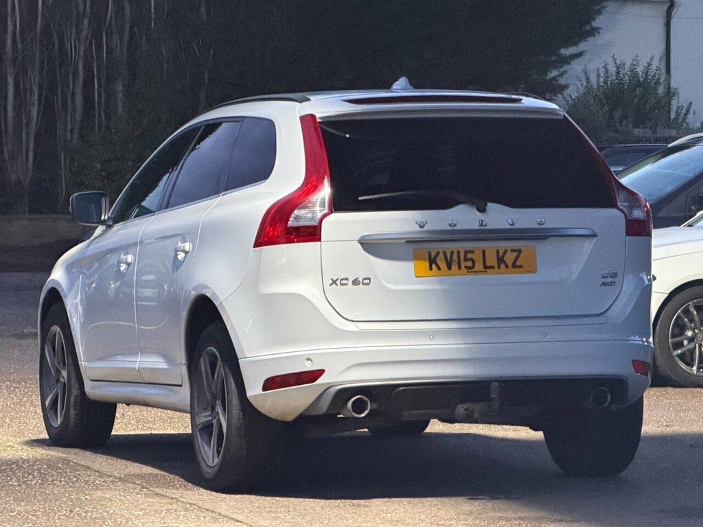Volvo XC60 2L R-design Nav KV15LKZ White #4