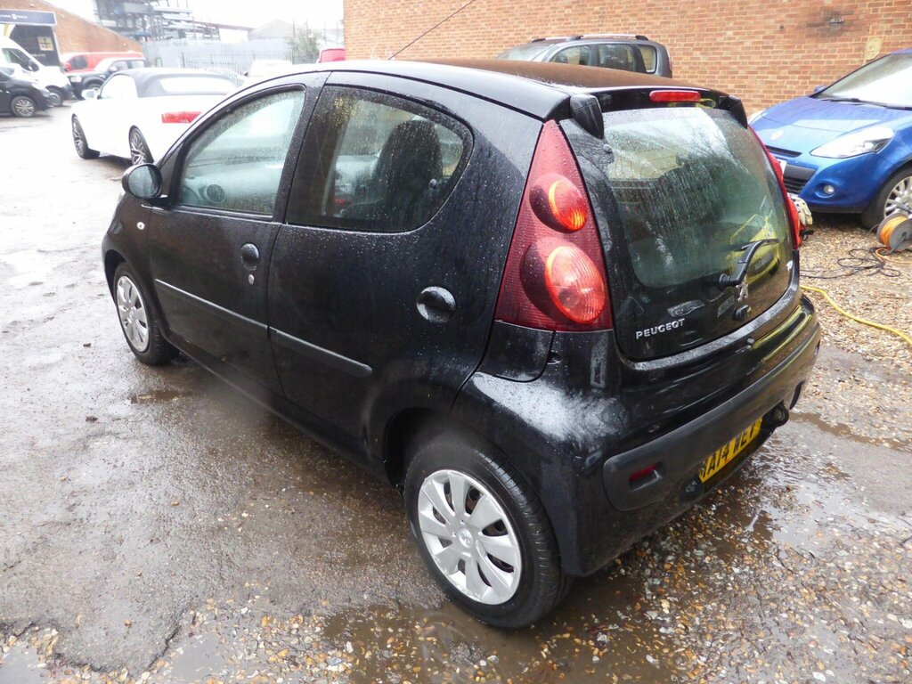 Peugeot 107 1.0 12V Active Euro 5 Black #6