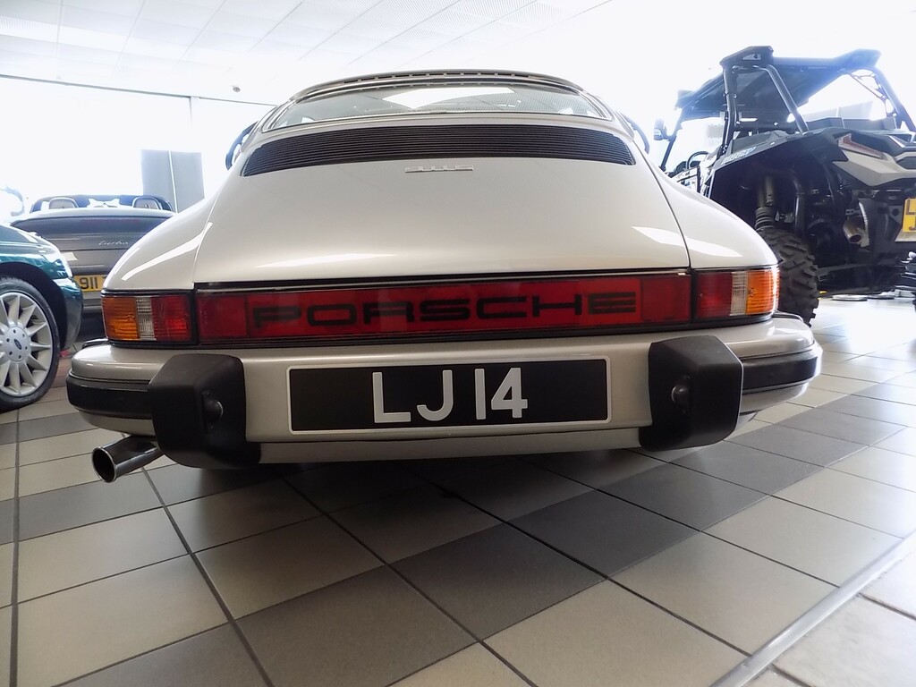 Porsche 911 911 Carrera S Silver #5