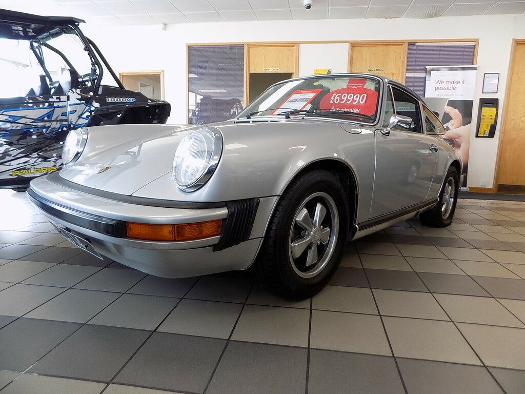 Porsche 911 911 Carrera S Silver