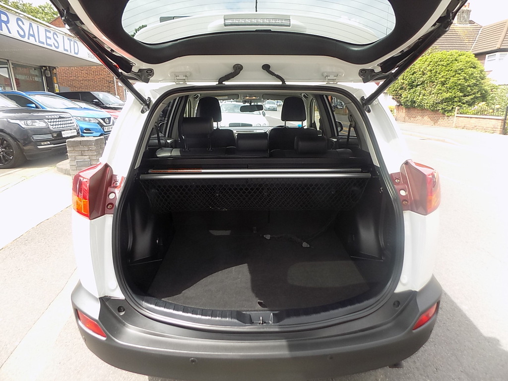 Toyota Rav 4 D-4d Invincible White #5