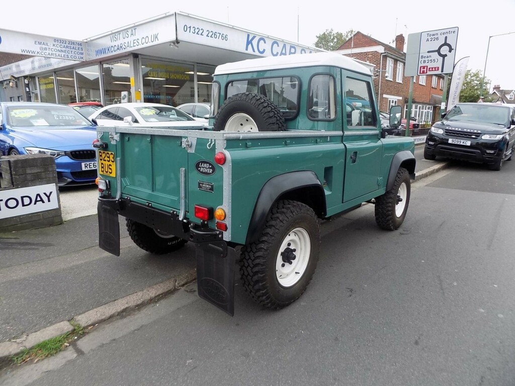 Land Rover Defender 90 -- Green #2