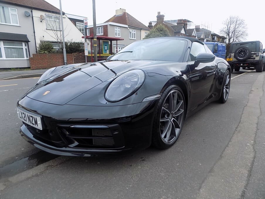 Porsche 911 Targa 4S Black #4