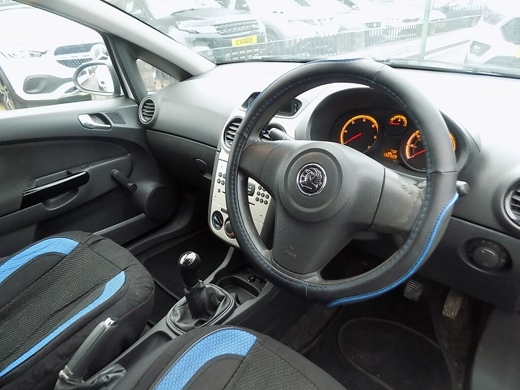 Vauxhall Corsa Swb Cdv Cdti WN09YYH White #3