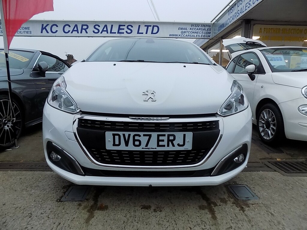 Peugeot 208 Allure White #3