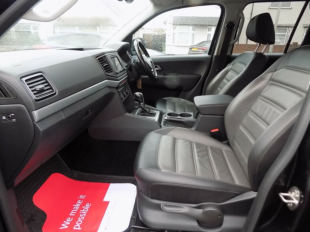Volkswagen Amarok Dc V6 Tdi Highline 4Motion VN68OZA Black #4