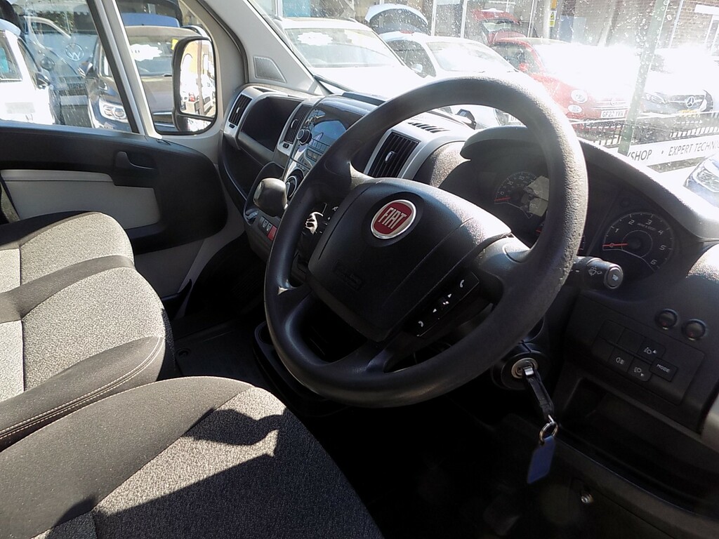 Fiat Ducato 35 Cc Dropside Multijet White #2