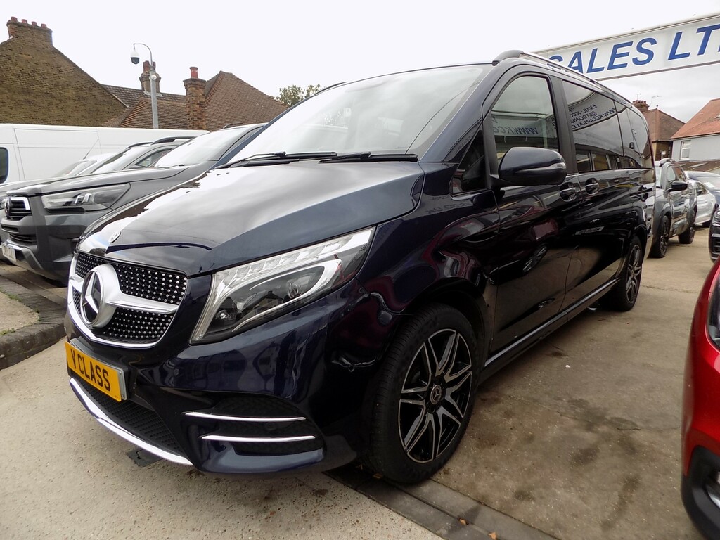 Mercedes-Benz V Class V Class V300 Amg Line Blue
