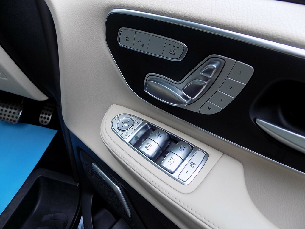 Mercedes-Benz V Class V Class V300 Amg Line Blue #5