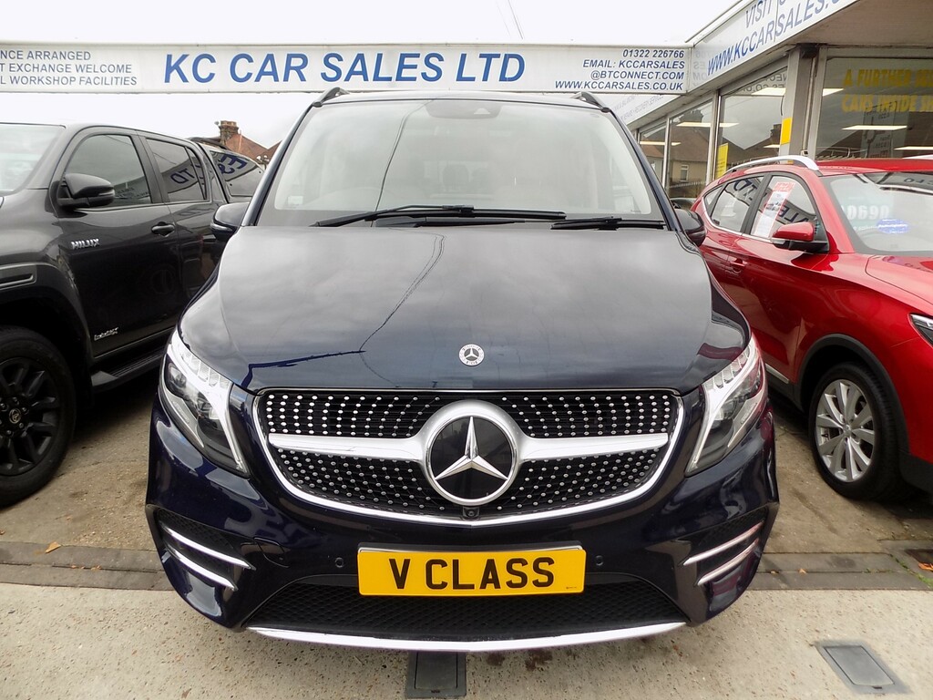Mercedes-Benz V Class V Class V300 Amg Line Blue #3