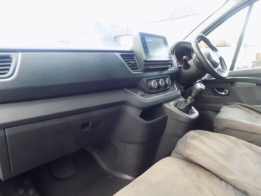 Nissan Primastar Dci Tekna L2 H1 170 Ps BT22PKK White #6