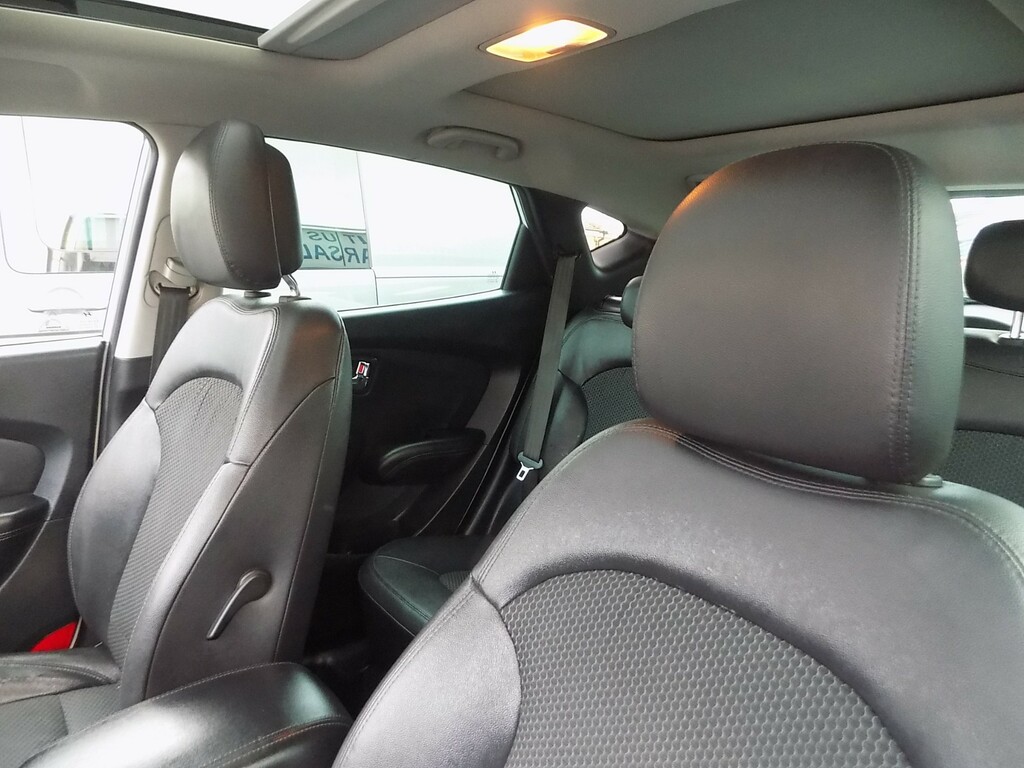 Hyundai Ix35 Crdi Premium White #6