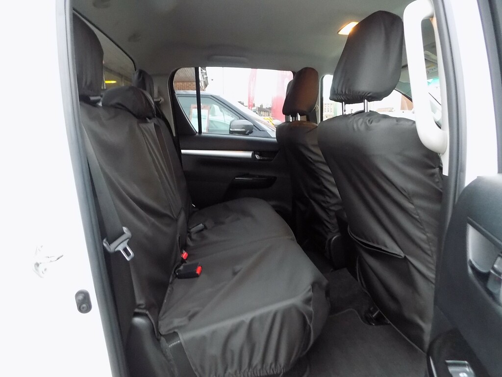Toyota HILUX Invincible 4Wd D-4d Dcb White #6