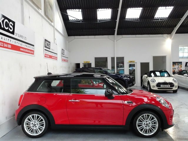 Mini Hatch 1.5 Cooper Hatchback Steptronic Euro 6 RE18WDK Red #3