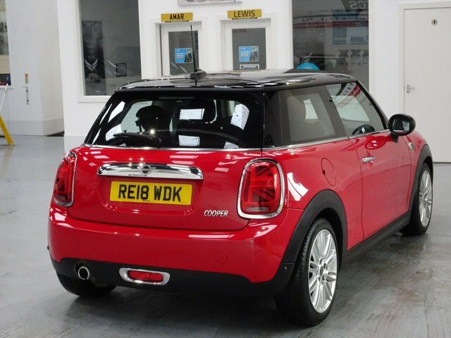 Mini Hatch 1.5 Cooper Hatchback Steptronic Euro 6 RE18WDK Red #5