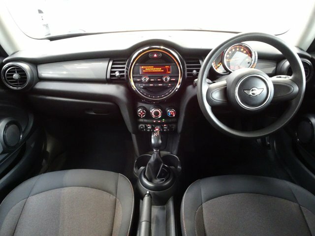 Mini Hatch 1.5 Cooper Hatchback Euro 6 Ss White #2
