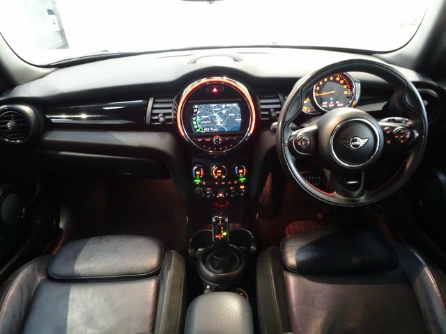 Mini Hatch 1.5 Cooper Sport Hatchback Steptronic E SV69WKP Grey #2