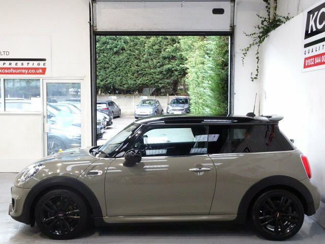 Mini Hatch 1.5 Cooper Sport Hatchback Steptronic E SV69WKP Grey #3