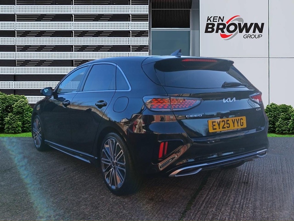 Kia Ceed 1.5 T Gdi Gt Line S Hatchback Dct EY25YYG Black #2